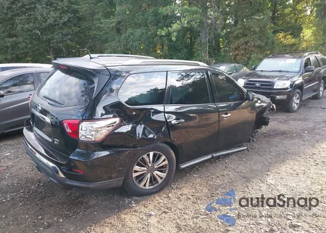 2017 Nissan Pathfinder Platinum/S/Sl/Sv z USA, uszkodzony, nr VIN 5N1DR2MM3HC610366